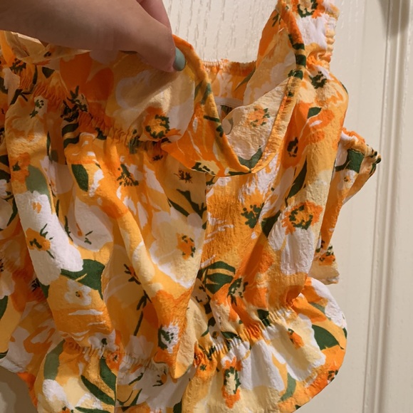 Crop top. H&M. never worn - Picture 2 of 2